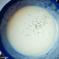 Cauliflower veloute with lemongrass and coconut oil